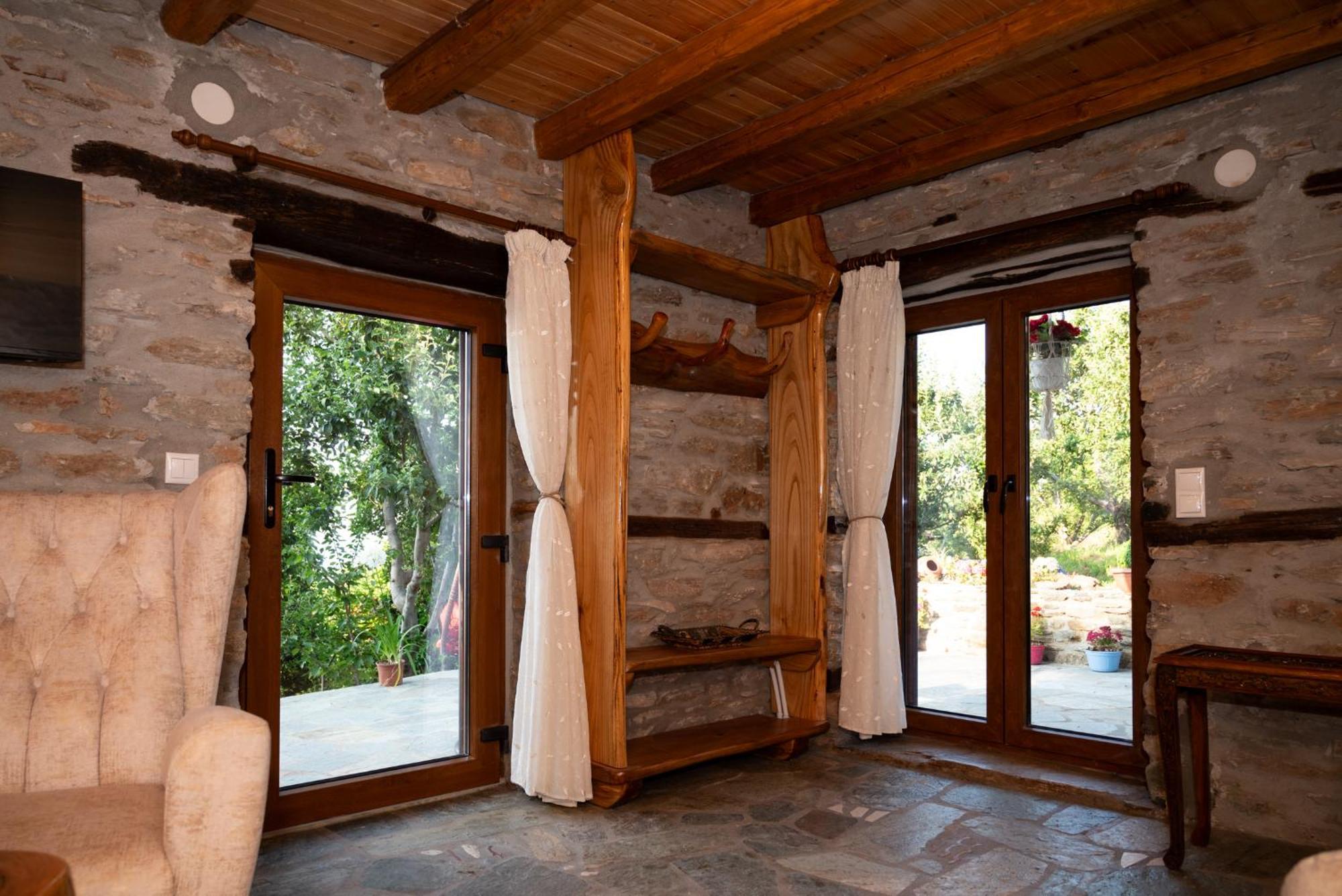 Aristoteli'S Stone House Makrirrákhi Екстериор снимка